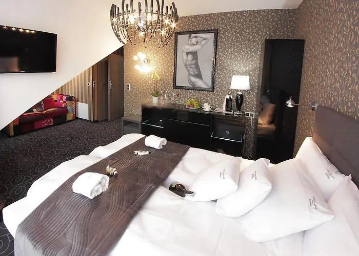 Alex Palace Appart hôtel 4*